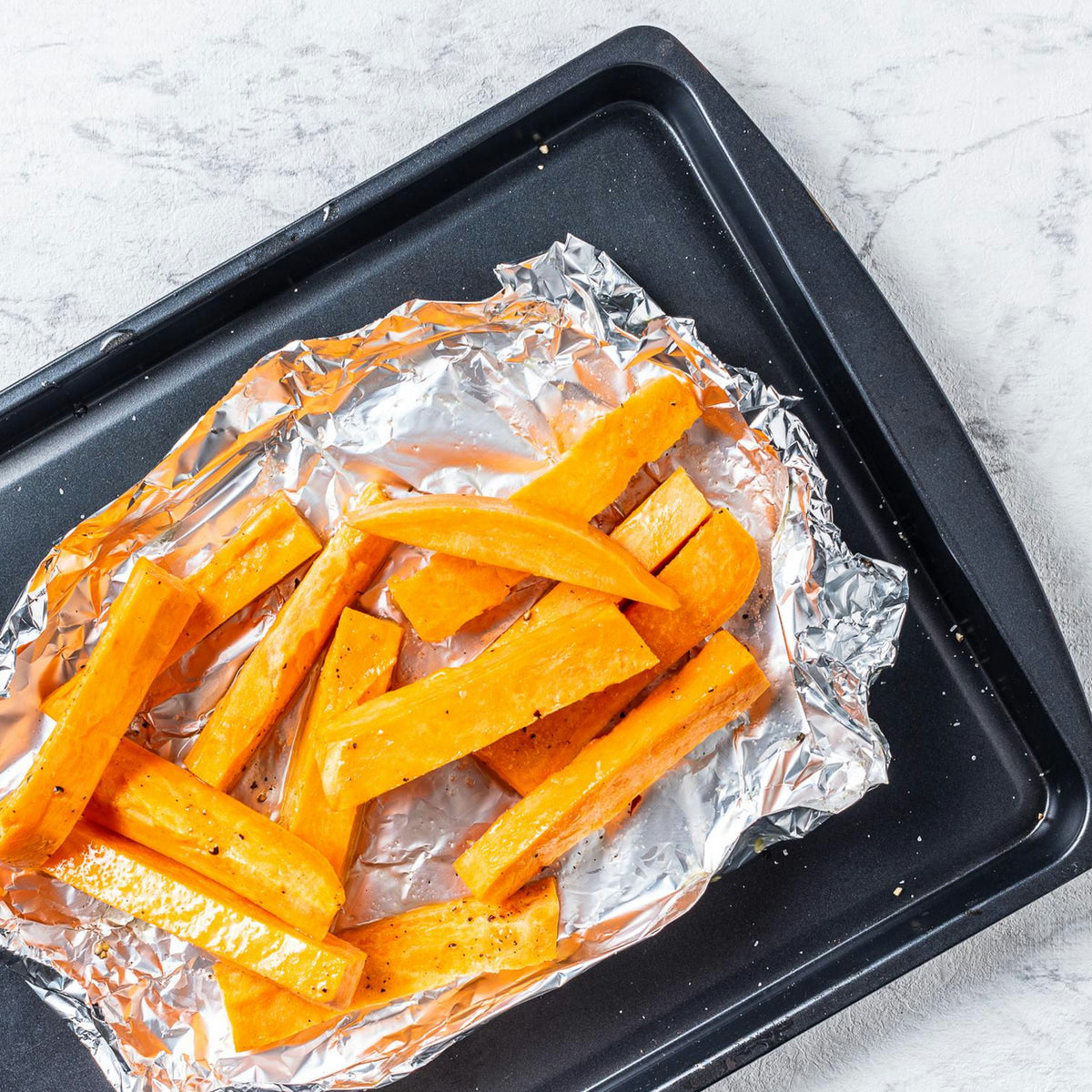Juicy Beef Burger with Mashed Avocado Sweet Potato Fries – Clean