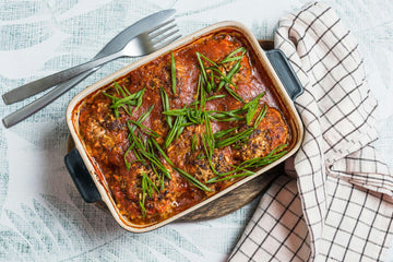 Serve the **meatballs **hot and sprinkle with the remaining **parsley **for garnish.

Enjoy!
